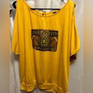 Womens 2x FALL print shirt with cold shoulder design, tie in the back closure.